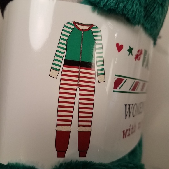 Derek Heart family Sleep Women's Holiday Onesie Size L (NEW) - Picture 2 of 6